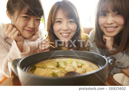 Hot pot party girls meeting 38925602