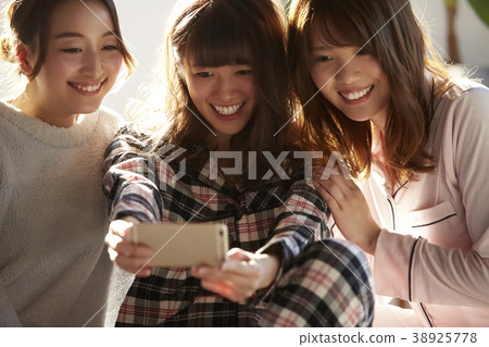 睡衣派對婦女協會 38925778