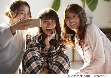 睡衣派對婦女協會 睡衣派對婦女協會 38925832