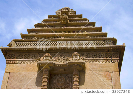 Old structure at the entrance of Adalaj Ni Vav 38927248