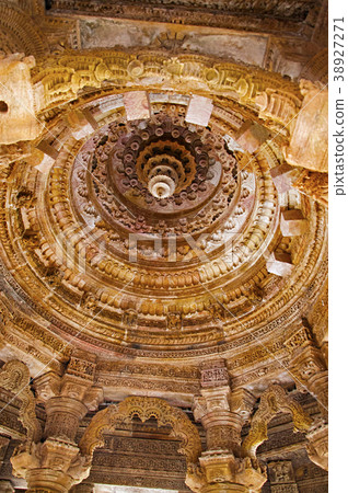 Carved ceiling of the Sun Temple  38927271