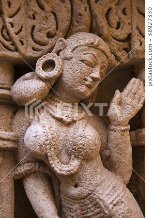 Carved idol on the inner wall of Rani ki vav 38927330