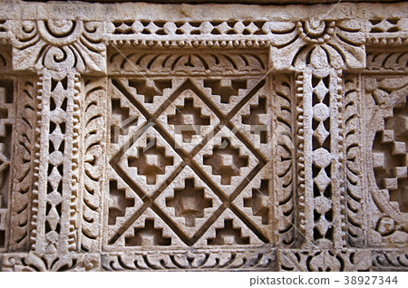 Patola pattern on the inner wall of Rani ki vav 38927344