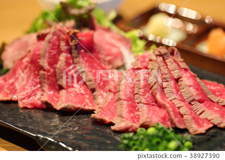 Cattle pounding image 38927390