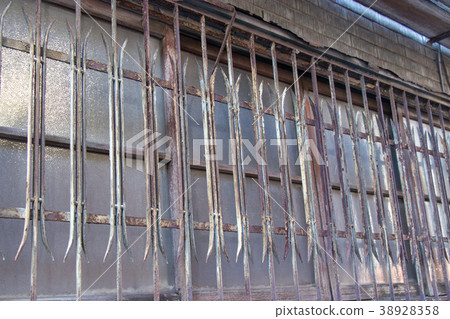 Windows of an old Japanese house 38928358