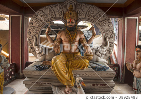 Lord Vishwakarma, Kaikadi Maharaj Math 38928488