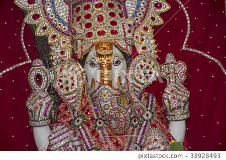 Ganpati bappa deity statue Ganpati bappa deity statue 38928493