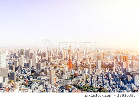 tokyo tower with city skyline in Tokyo, Japan 38930383