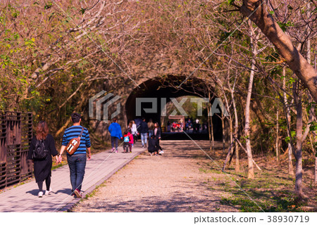 老隧道老隧道涼爽季節荒涼季節竹南幸町 老隧道老隧道涼爽季節荒涼季節竹南幸町 38930719