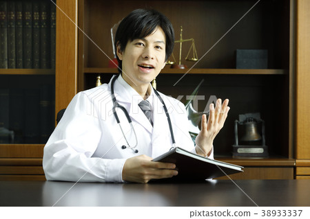 一位醫生 一位醫生 38933337