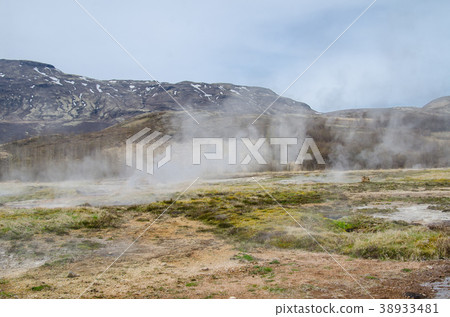 在冰島Geysir的噴泉 38933481