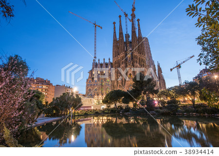 Sagrada Familia After sunset Before light up 38934414