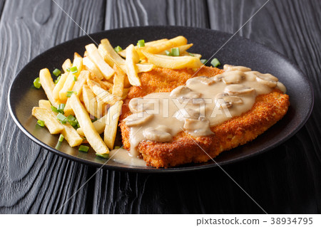 Crispy Fried Pork Chops (Jaeger Schnitzel) Crispy Fried Pork Chops (Jaeger Schnitzel) 38934795