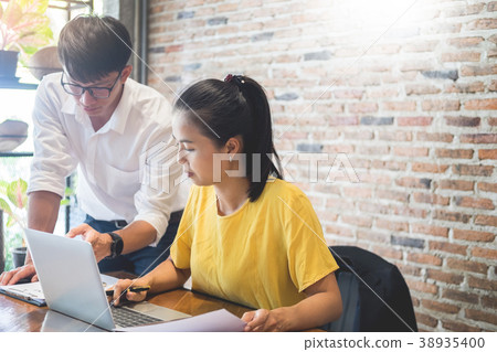 Creative Team job. young business man working with startup proje Creative Team job. young business man working with startup proje 38935400