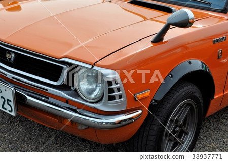 Japan's famous car headlights 38937771