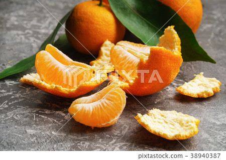 Tangerines (oranges, mandarins, clementines). Tangerines (oranges, mandarins, clementines). 38940387
