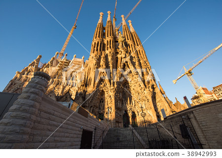 Sagrada Familia in the morning of dawn 38942993