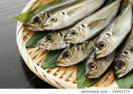 Small horsebeam Small horsebeam 38943373