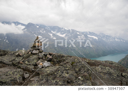 Mountain hiking in Norway Mountain hiking in Norway 38947307