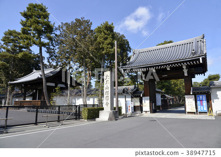 Aikoku Temple Somon Aikoku Temple Somon 38947715