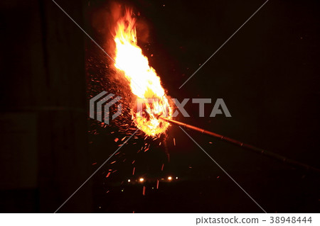 Matsuaki spinning on the stage 38948444