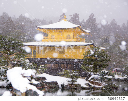 Snowing Kinkakuji 38949817