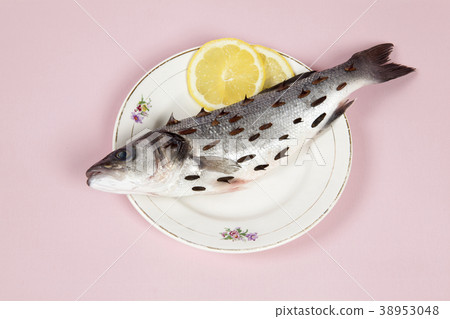 fish pink plate rosebush thorns 38953048