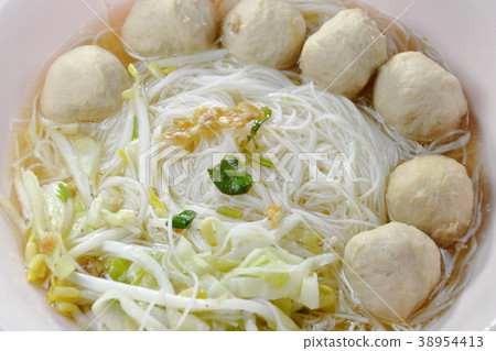 boiled rice vermicelli topping pork ball in soup 38954413