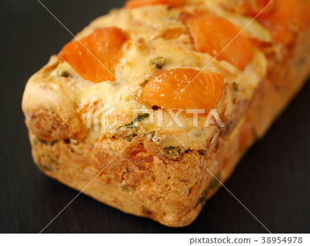 Smoked salmon and quail egg kexare hall black background (horizontal position) 38954978