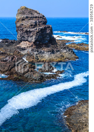 Ikishima Island Makizaki Park Smile Gorilla Rock [長崎縣贊岐市] 38956729