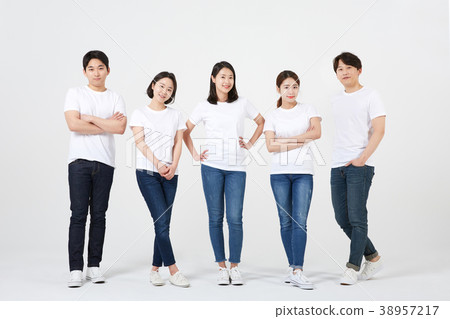 Friends, colleagues, men, women, Koreans 38957217