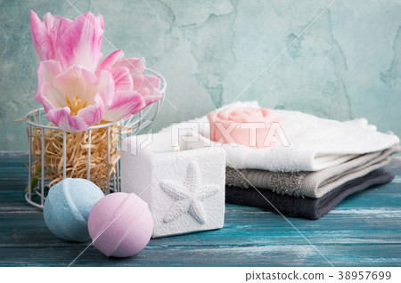 SPA arrangement, bath bombs, tulips 38957699