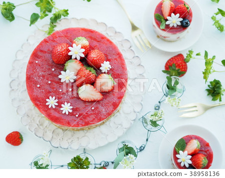 草莓芝士蛋糕 38958136