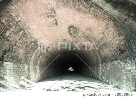 老隧道老隧道涼爽季節荒涼季節竹南幸町 老隧道老隧道涼爽季節荒涼季節竹南幸町 38958966
