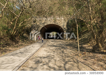 老隧道老隧道涼爽季節荒涼季節竹南幸町 老隧道老隧道涼爽季節荒涼季節竹南幸町 38958990