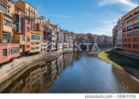 Cityscape along the Girona Onar river in Spain Cityscape along the Girona Onar river in Spain 38963556