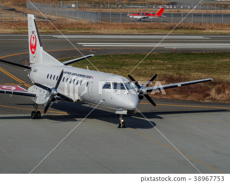 兵庫縣鸛田島機場服務於伊丹縣豐岡市之間的服務結束的340B機器 38967753