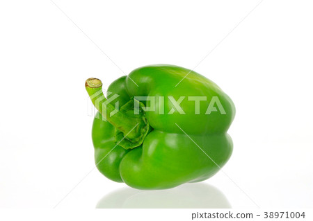 bell pepper isolated on white background bell pepper isolated on white background 38971004