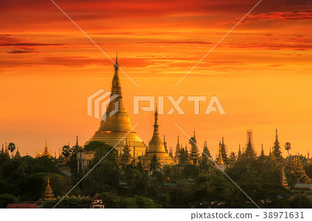 Shwedagon pagoda Shwedagon pagoda 38971631