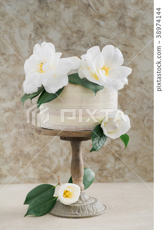 Naked wedding cake Naked wedding cake 38974144