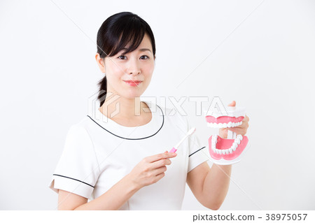 Cosmetic dental staff 38975057