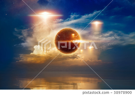 Glowing red UFOs fly above sea 38978900