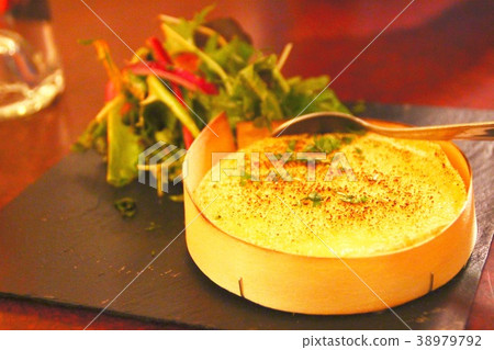 Baked camembert cheese Baked camembert cheese 38979792
