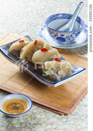 braised pork 38980106