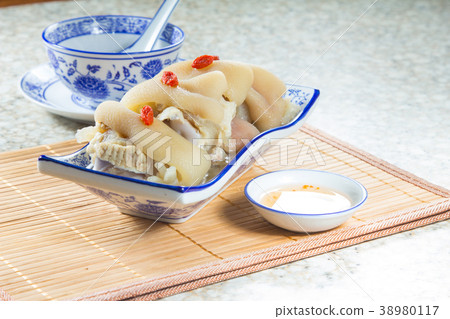 braised pork 38980117