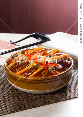 braised pork 38980165