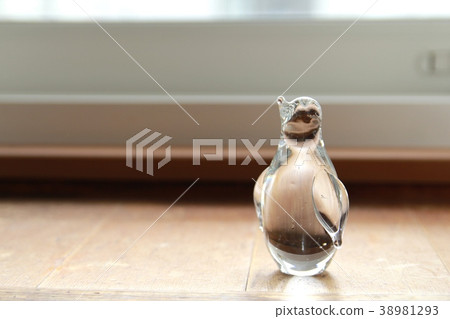 玻璃企鵝雕像 38981293