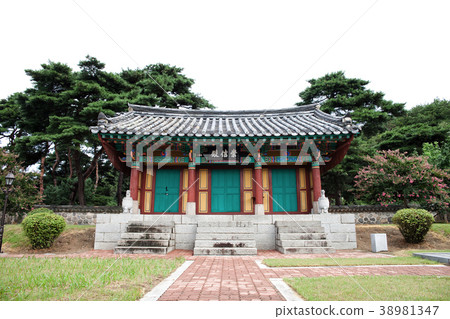 Sungshin, Gyeongju, Gyeongbuk 38981347