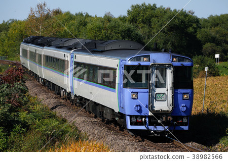 Kiha 183系列1500系列的有限快遞鄂霍次克。 2014年9月26日 38982566