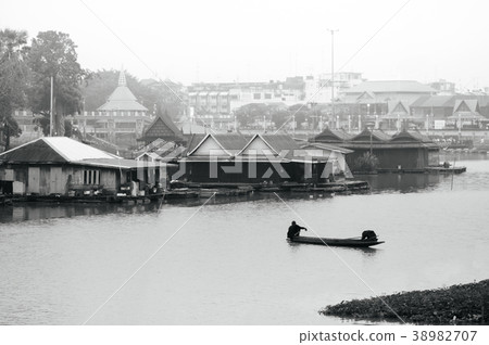 Vintage raft house in river, Uthaithani, Thailand 38982707